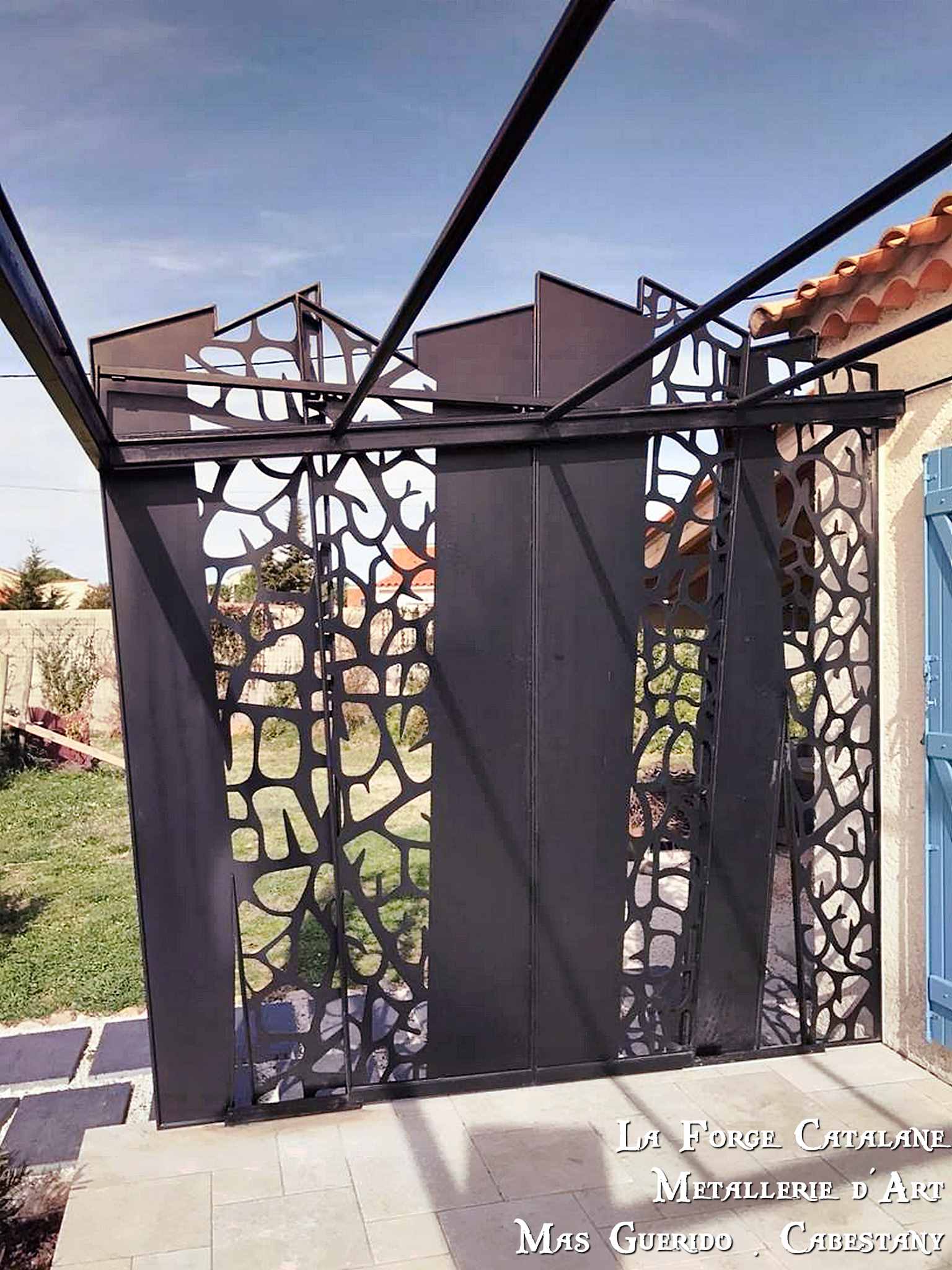 paroi laterale de pergola decoupe laser forge catalane 4.jpg